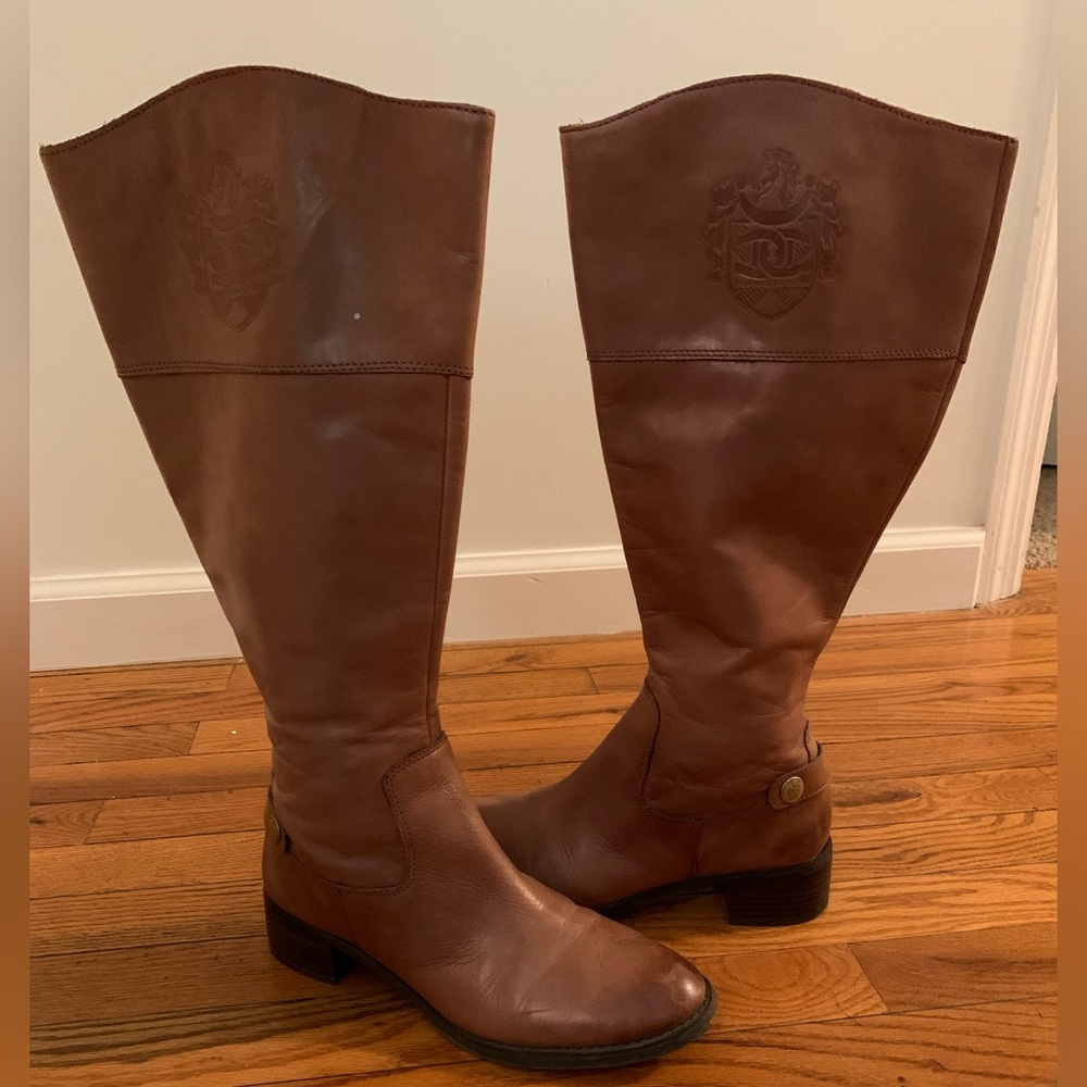 Etienne Aigner Camel Brown leather boots with wide shaft. Size 7.